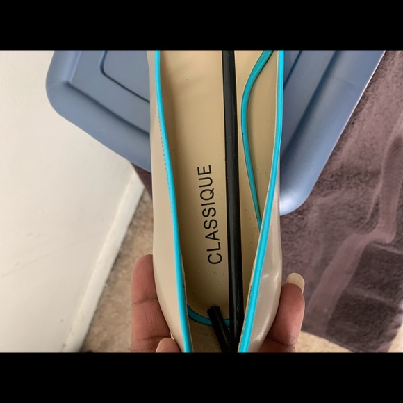 Classique, Turquoise and Grey / Taupe  shoe NWOT - Picture 3 of 5